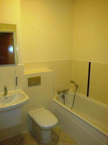 			2 Bedroom, 1 bath, 1 reception Flat			 Glengall Road, KILBURN